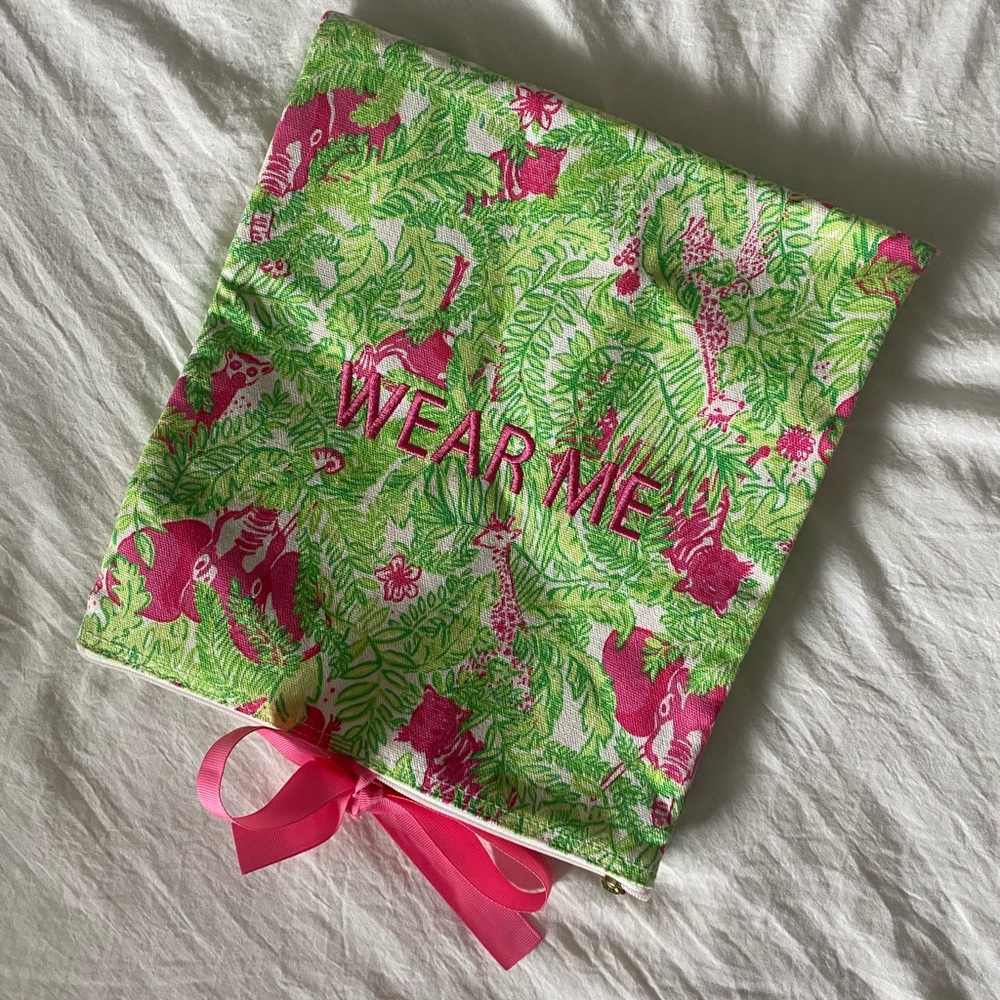 LILLY PULITZER garment bag